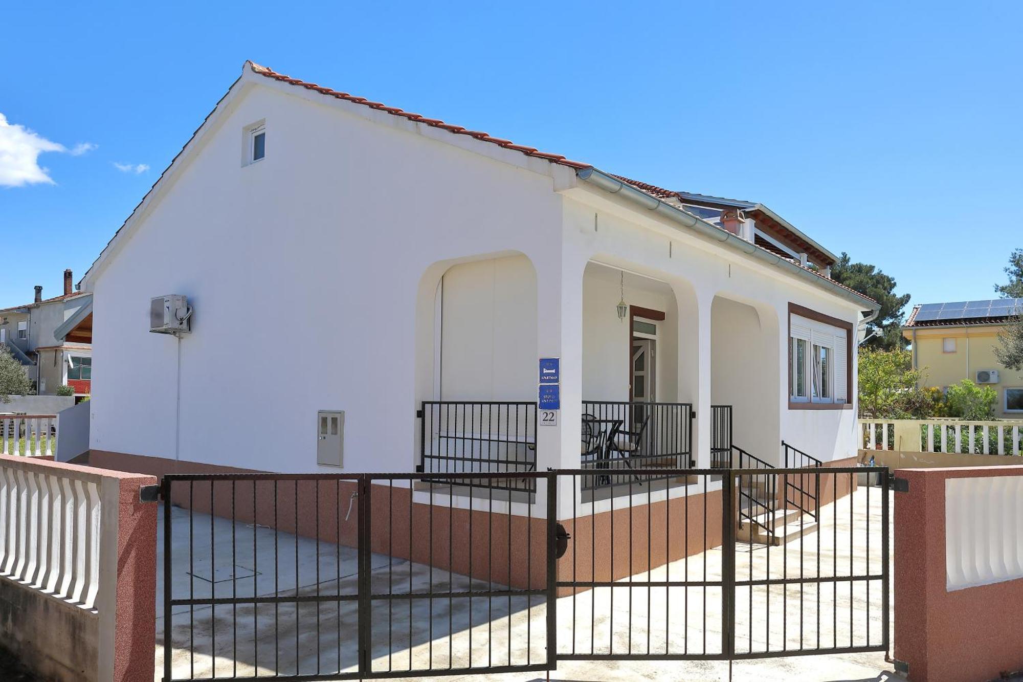 Apartments Ivana Bibinje Luaran gambar